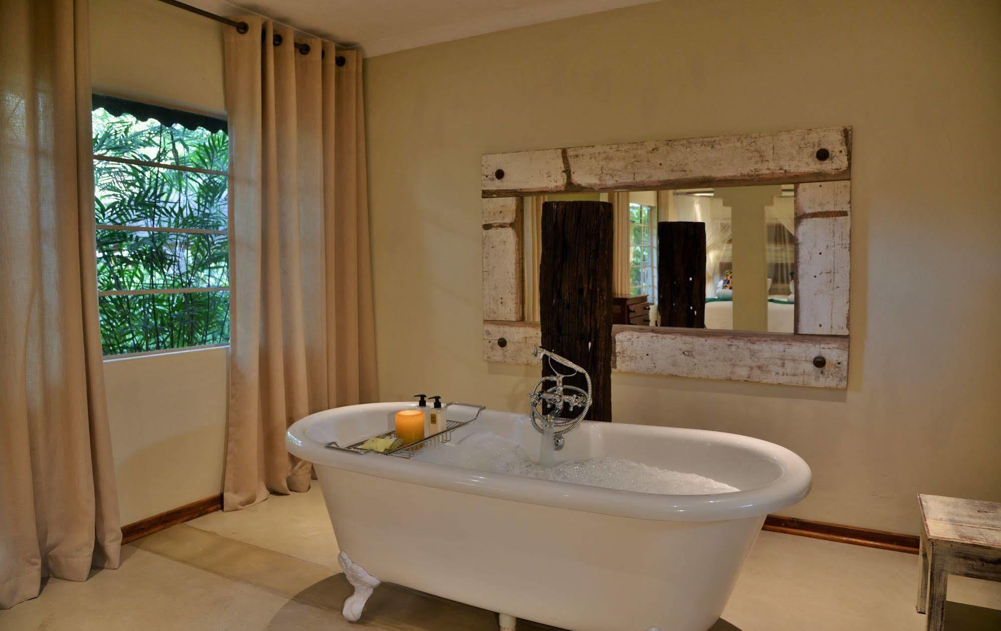 Bayete Guest Lodge Водопад Виктория Экстерьер фото